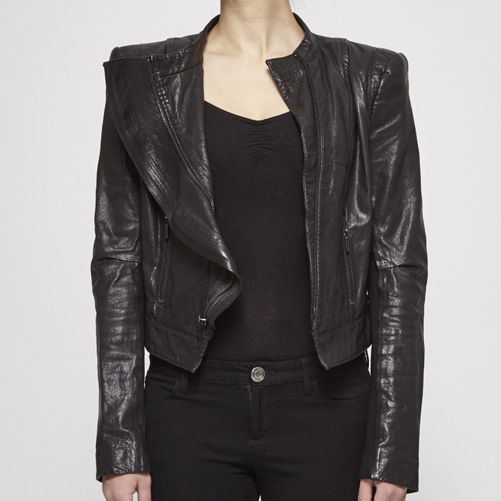 BCBG MAX AZRIA black leather zipper moto jacket